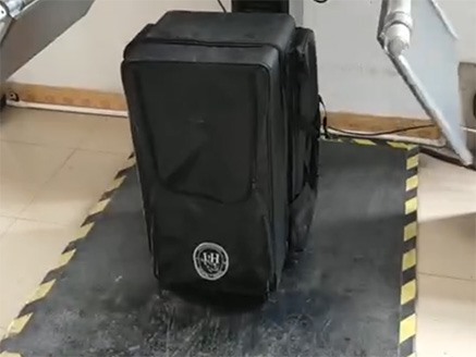 凯泽蜂巢框装进成品袋自由落体测试