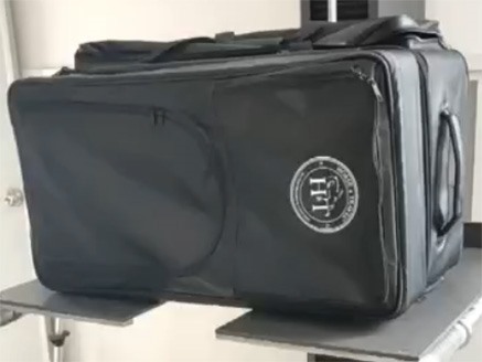 凯泽蜂巢框装进成品袋自由落体测试 